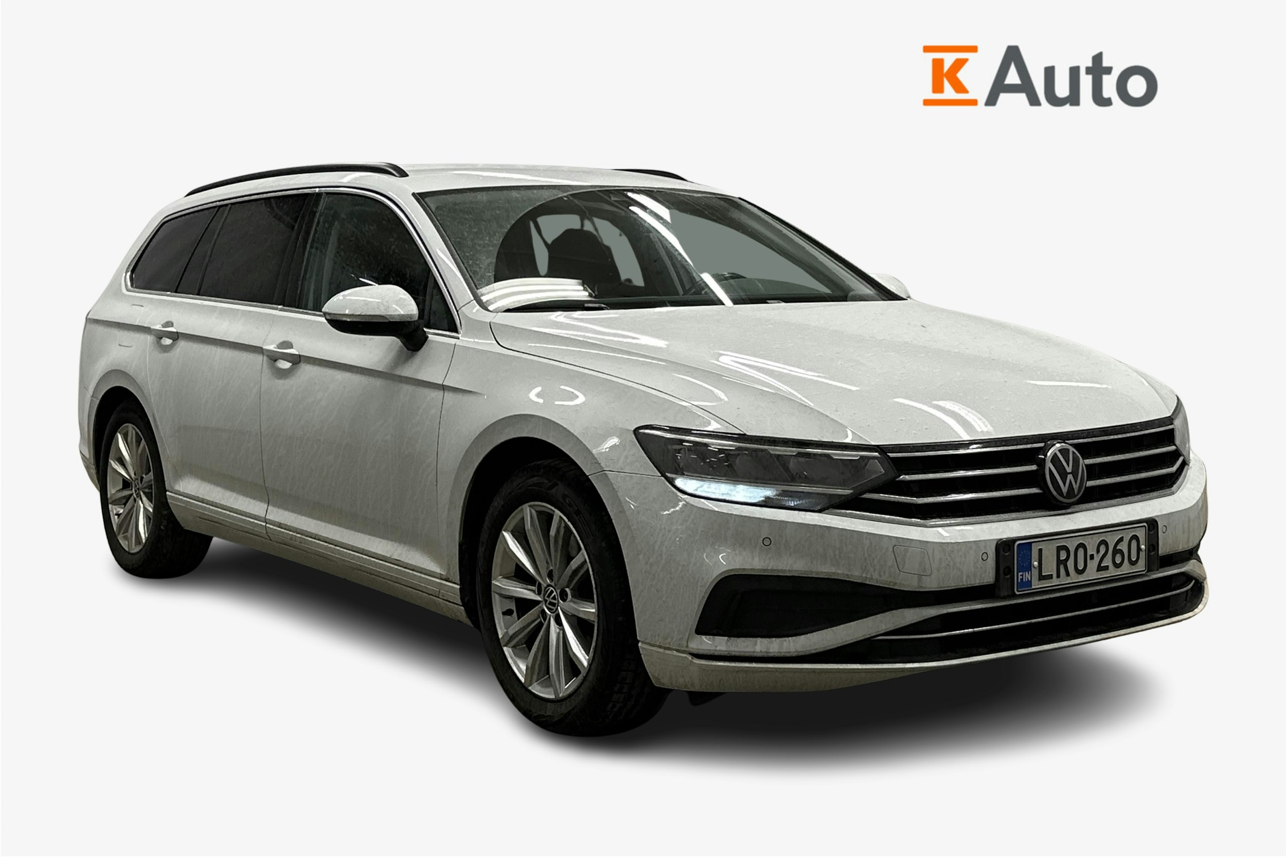 valkoinen Volkswagen Passat 2022 kuva 1.