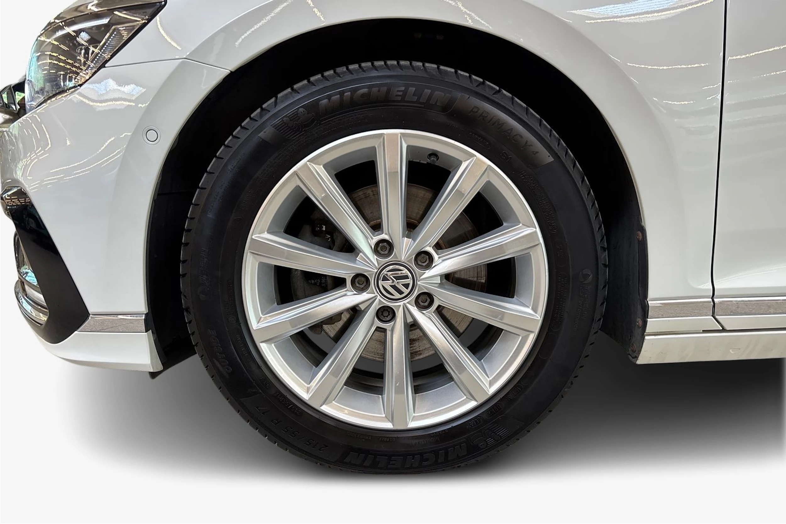 Valkoinen Volkswagen PASSAT 2022 kuva 9.