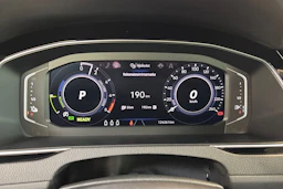 Valkoinen Volkswagen PASSAT 2022 kuva 11.