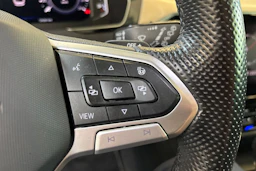 Valkoinen Volkswagen PASSAT 2022 kuva 12.