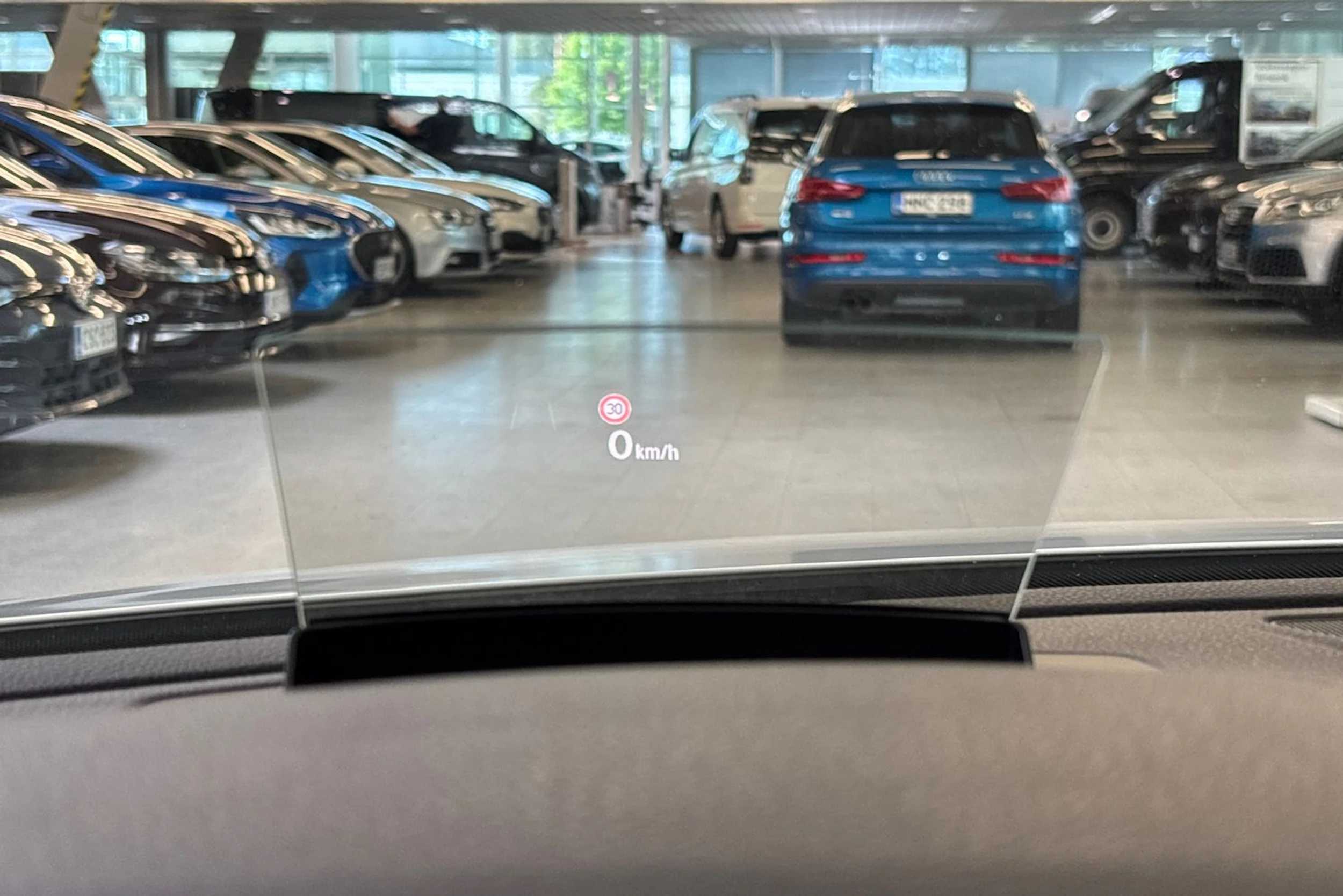 Valkoinen Volkswagen PASSAT 2022 kuva 15.