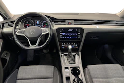 harmaa Volkswagen Passat 2022 kuva 7.
