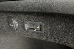 harmaa Volkswagen Passat 2022 kuva 13.