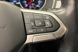 harmaa Volkswagen Passat 2022 kuva 19.