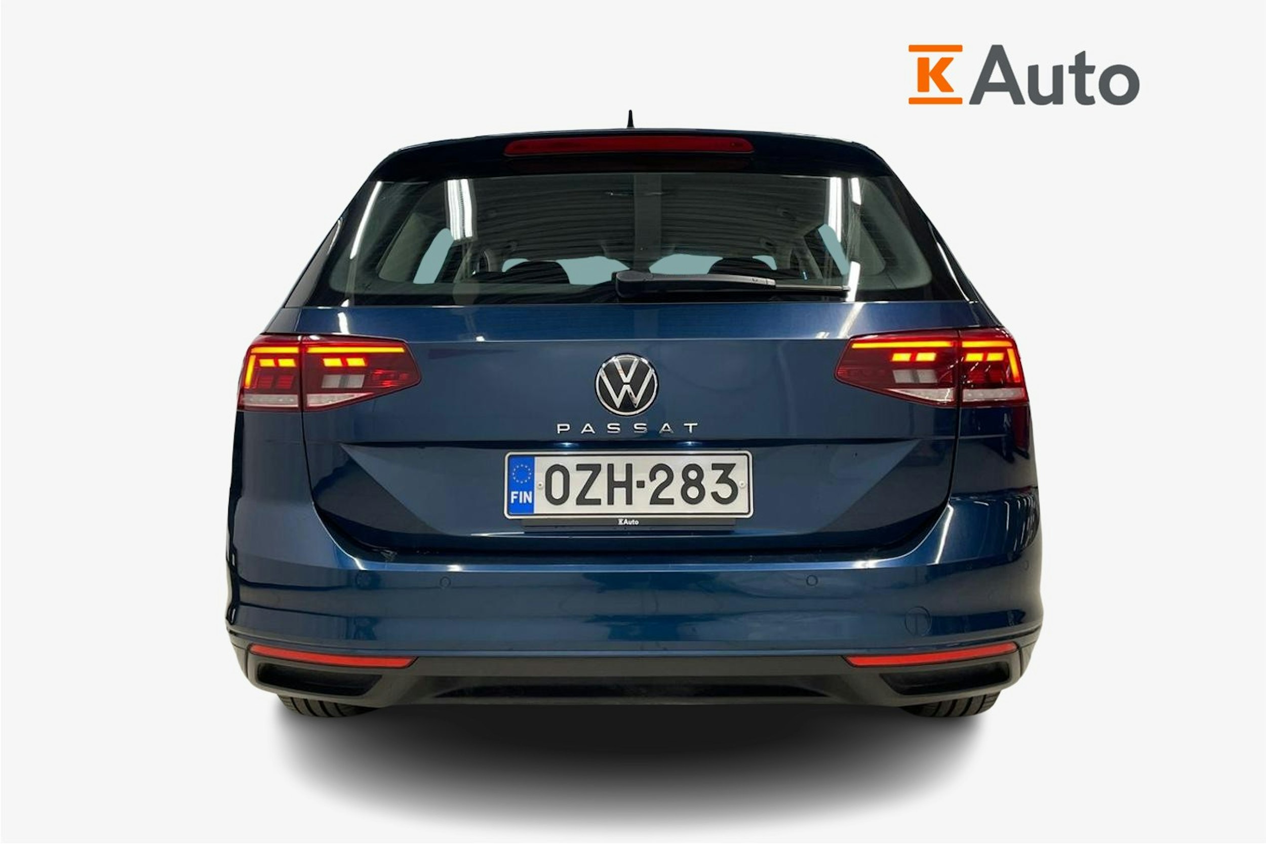 Sininen Volkswagen PASSAT 2022 kuva 3.