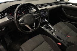 Sininen Volkswagen PASSAT 2022 kuva 7.