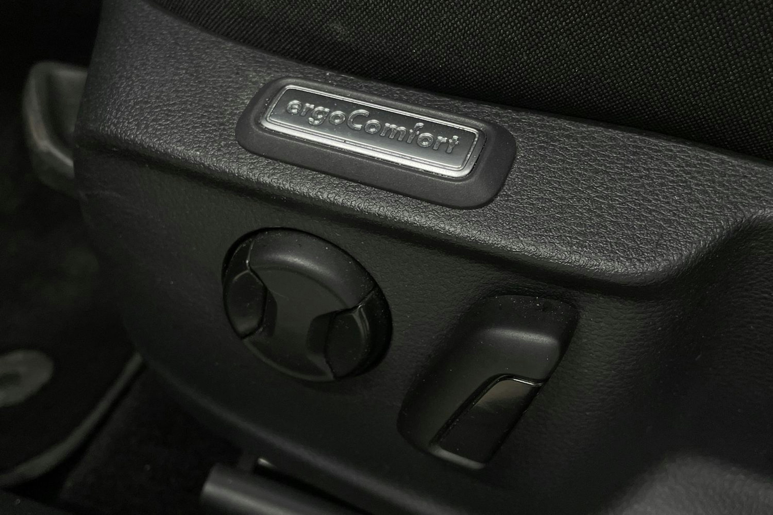 Sininen Volkswagen PASSAT 2022 kuva 15.