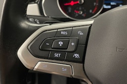 Sininen Volkswagen PASSAT 2022 kuva 17.