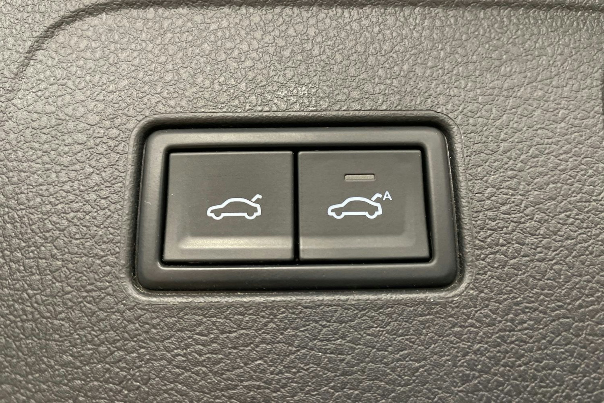 Sininen Volkswagen PASSAT 2022 kuva 25.