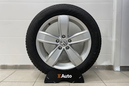 Sininen Volkswagen PASSAT 2022 kuva 26.