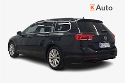 musta Volkswagen Passat 2022 kuva 2.