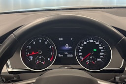 musta Volkswagen Passat 2022 kuva 12.