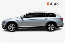 harmaa Volkswagen Passat 2022 kuva 6.