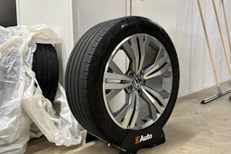 harmaa Volkswagen Passat 2022 kuva 13.