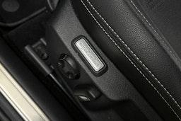 harmaa Volkswagen Passat 2022 kuva 15.