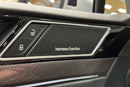 harmaa Volkswagen Passat 2022 kuva 16.