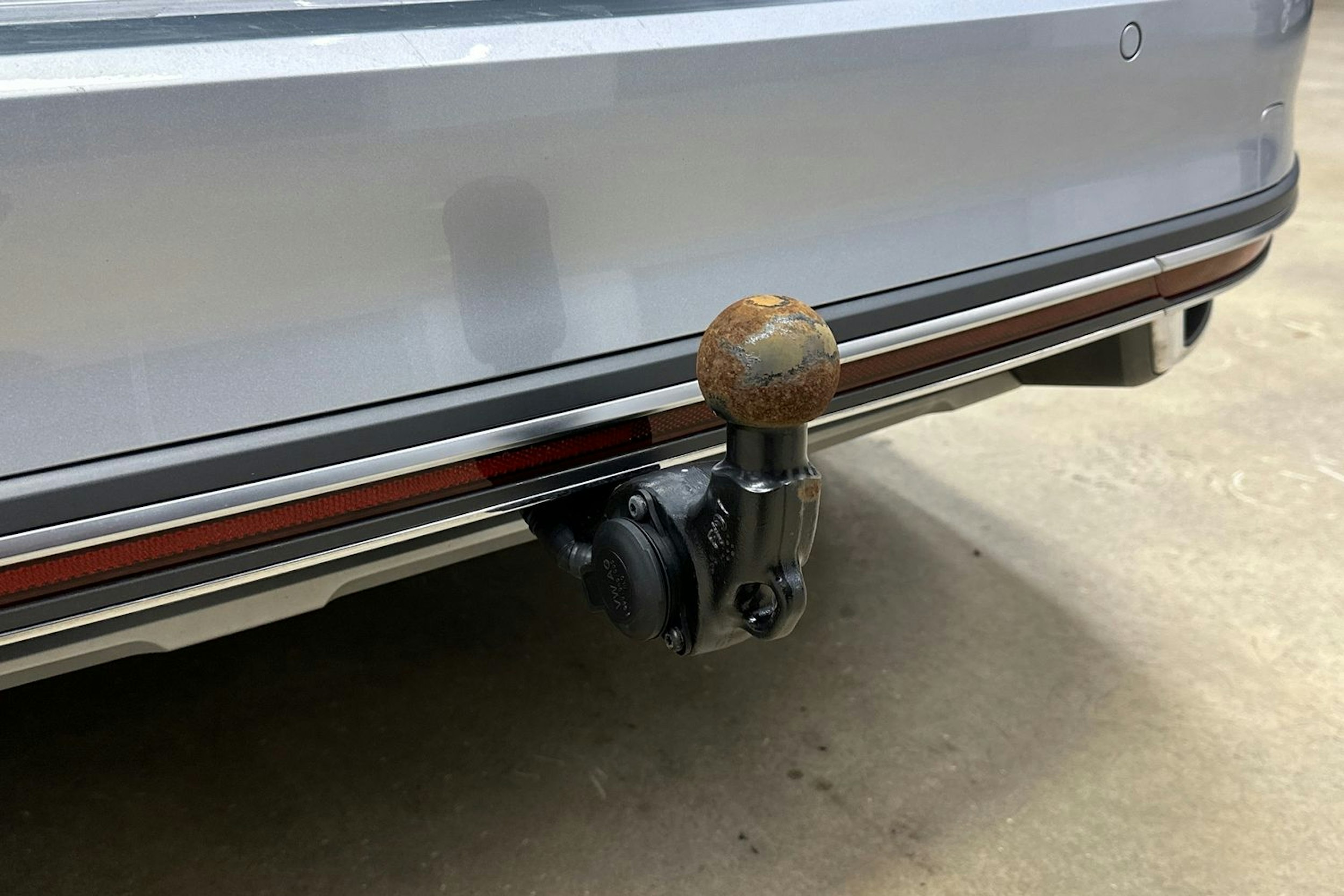 harmaa Volkswagen Passat 2022 kuva 30.