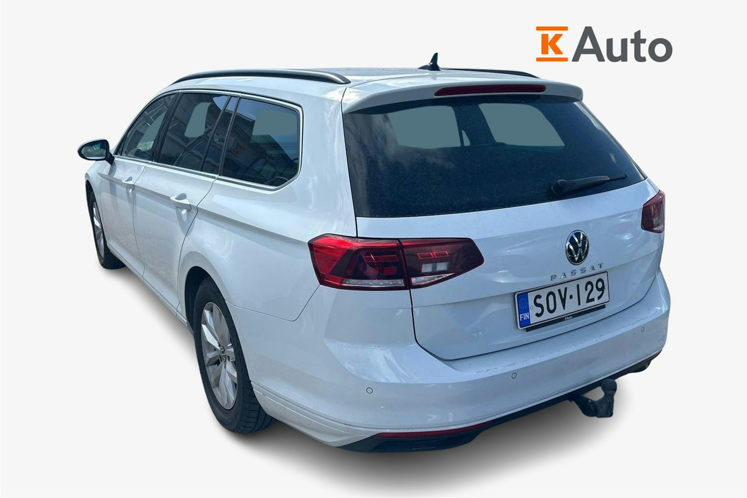 valkoinen Volkswagen Passat 2022 kuva 2.