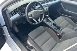 valkoinen Volkswagen Passat 2022 kuva 3.