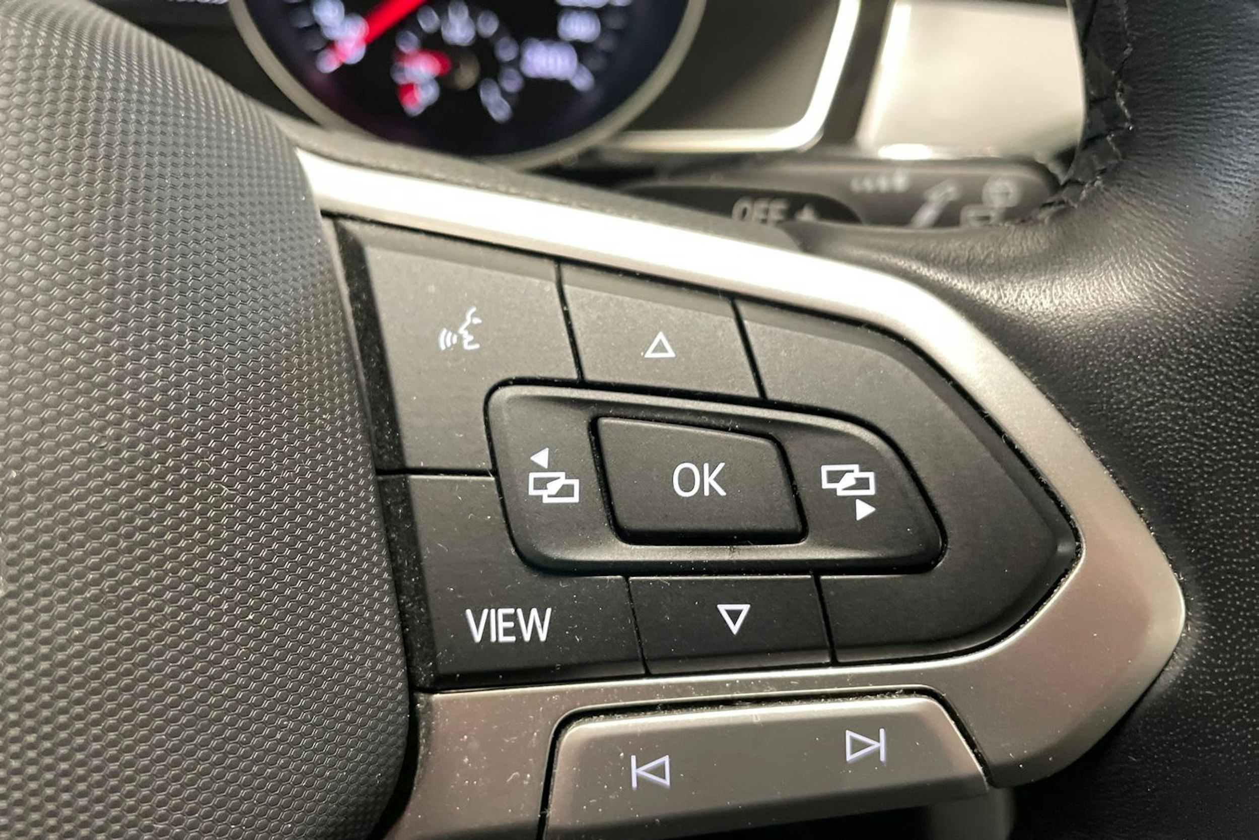 musta Volkswagen Passat 2022 kuva 16.