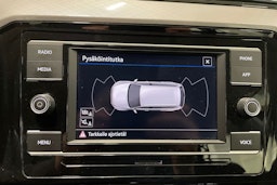musta Volkswagen Passat 2022 kuva 20.