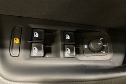 musta Volkswagen Passat 2022 kuva 30.