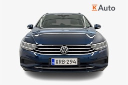 Sininen Volkswagen PASSAT 2022 kuva 4.