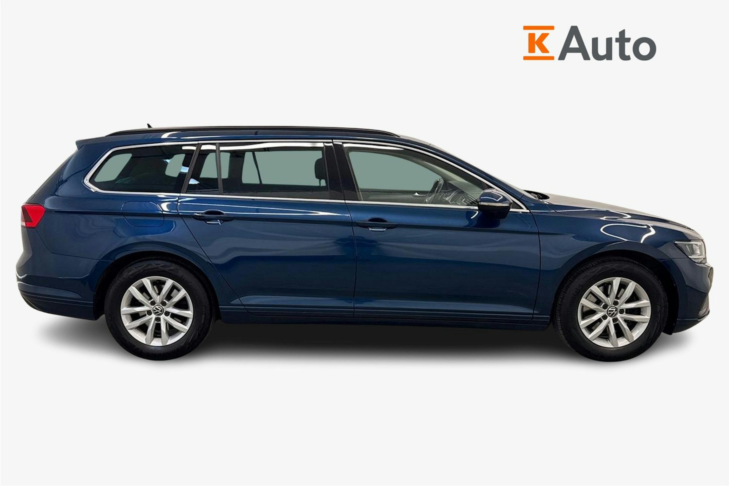 Sininen Volkswagen PASSAT 2022 kuva 5.