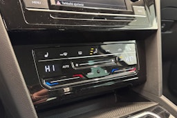 Sininen Volkswagen PASSAT 2022 kuva 12.