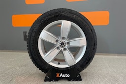 harmaa Volkswagen Passat 2022 kuva 13.