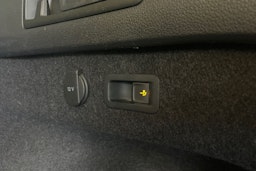 harmaa Volkswagen Passat 2022 kuva 26.