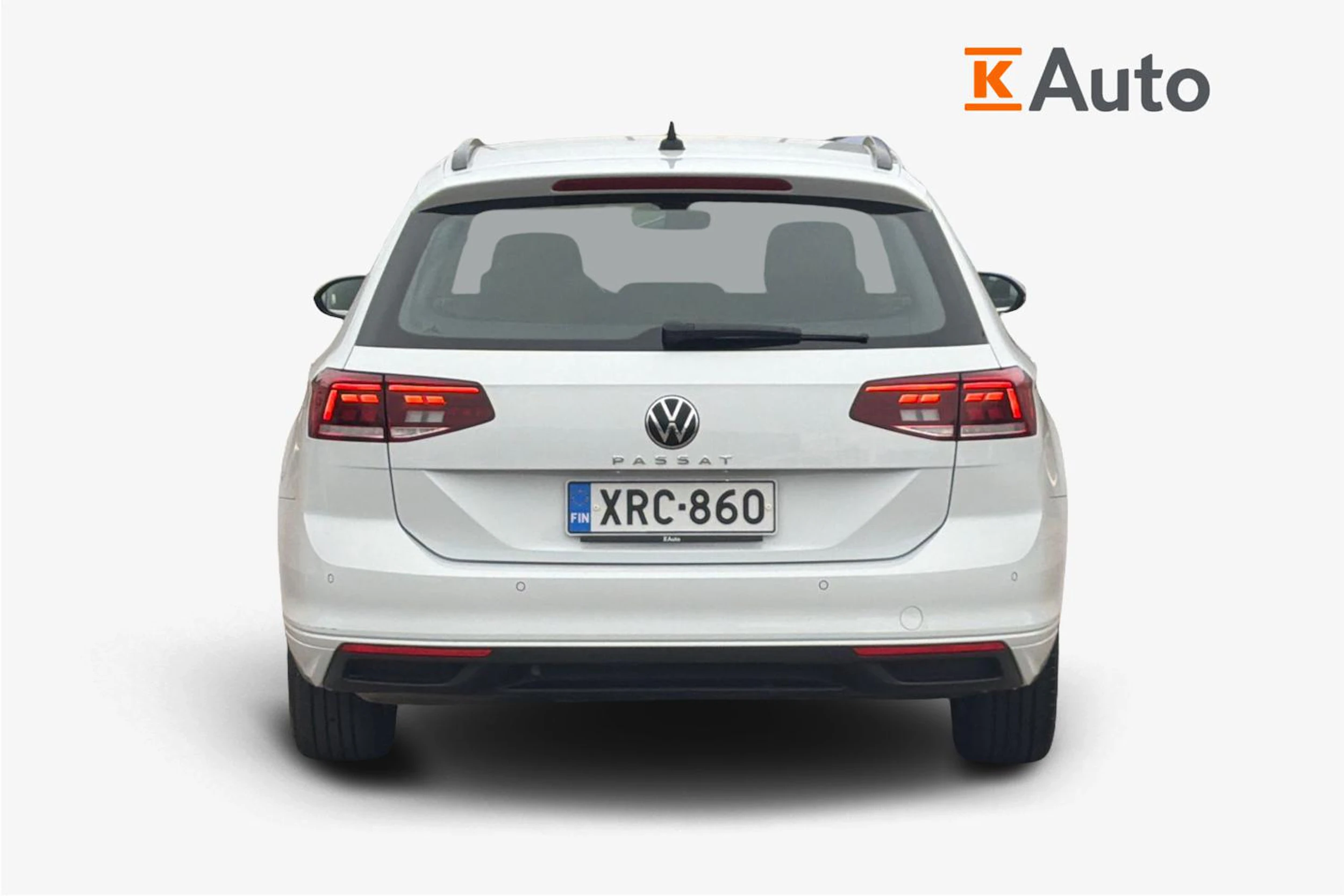 valkoinen Volkswagen Passat 2022 kuva 4.