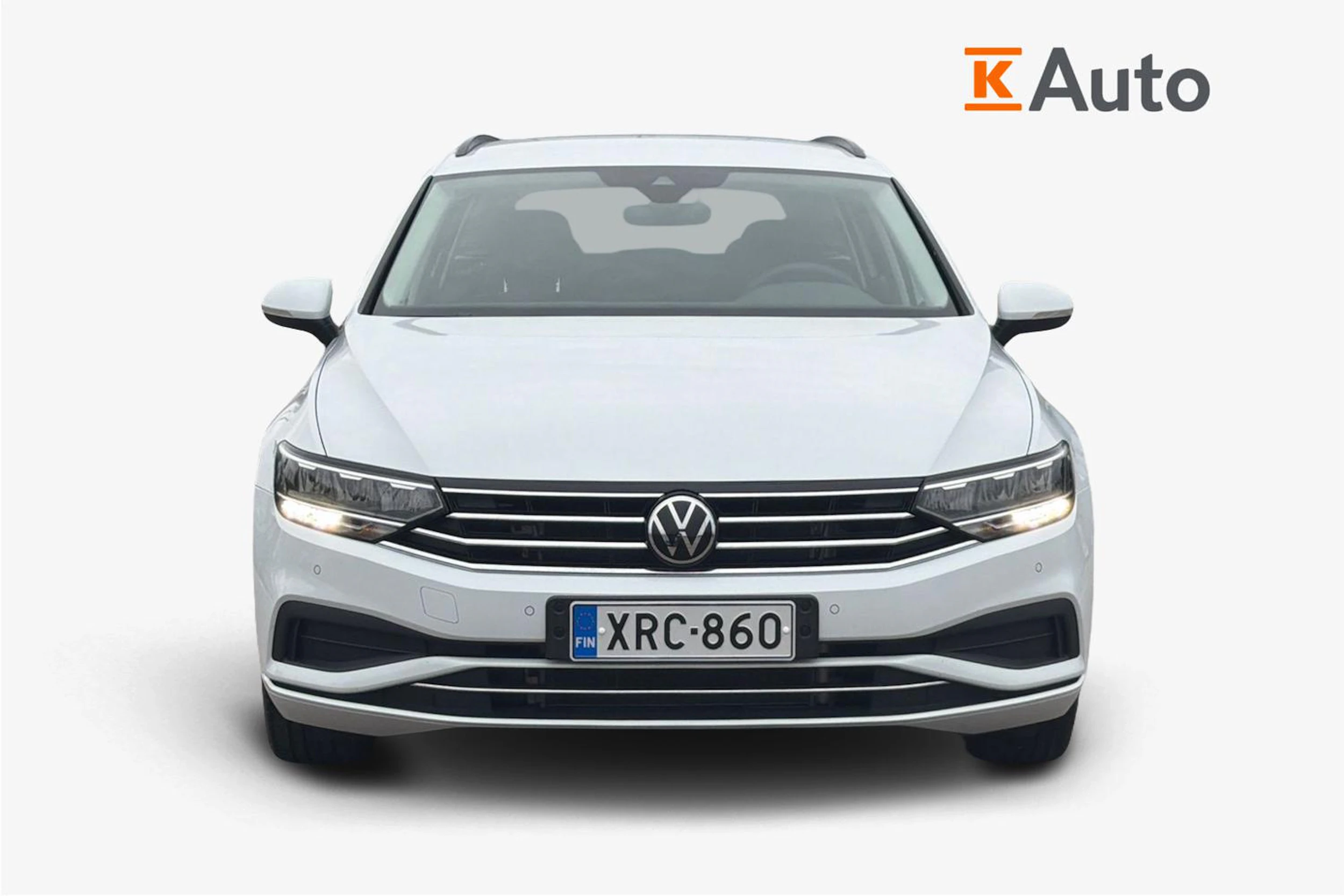 valkoinen Volkswagen Passat 2022 kuva 5.