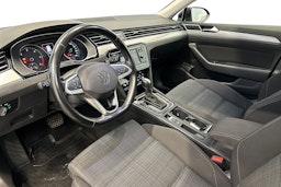 musta Volkswagen Passat 2022 kuva 7.