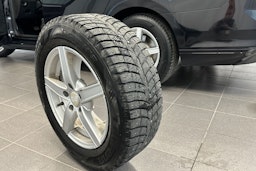 musta Volkswagen Passat 2022 kuva 13.