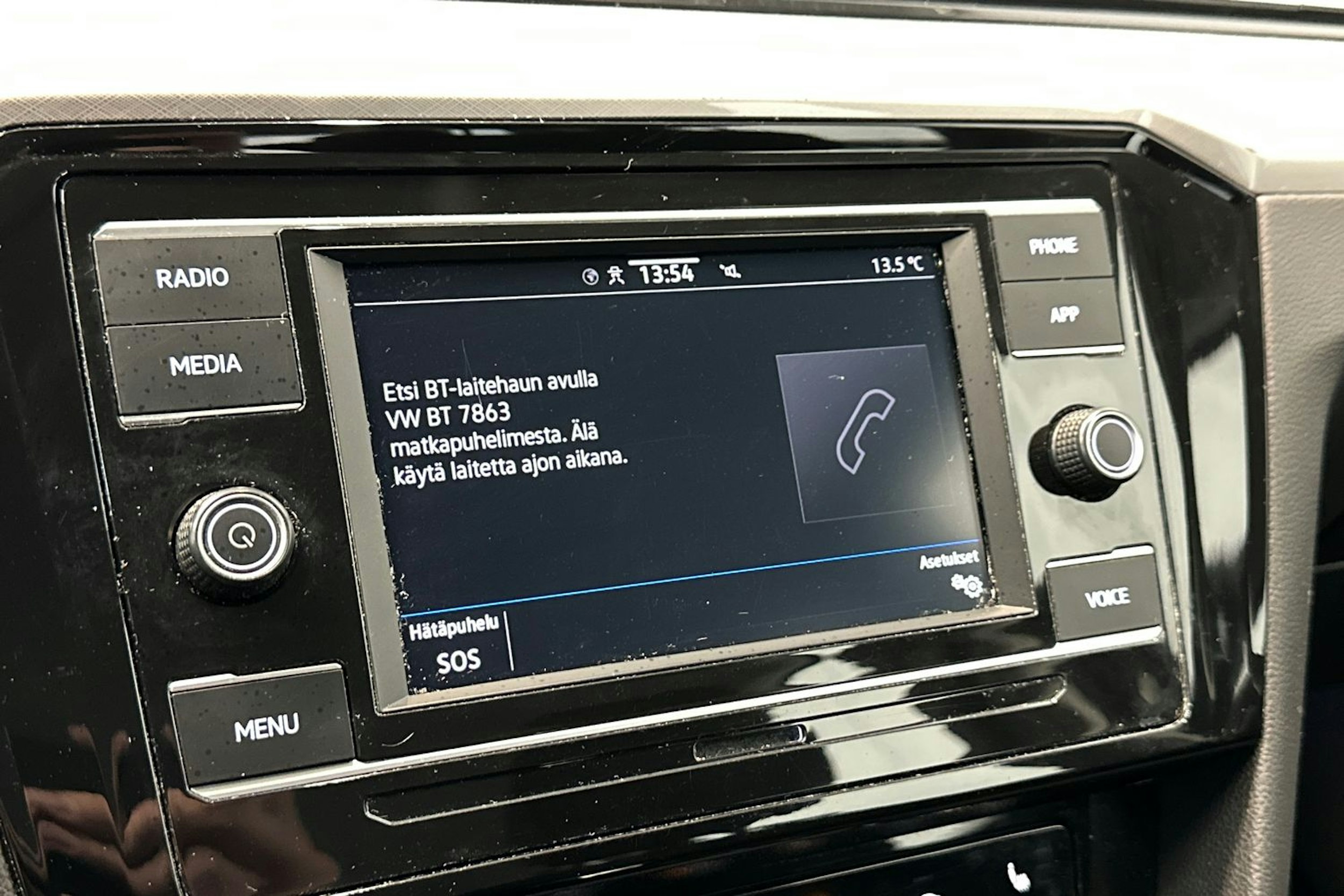 musta Volkswagen Passat 2022 kuva 18.