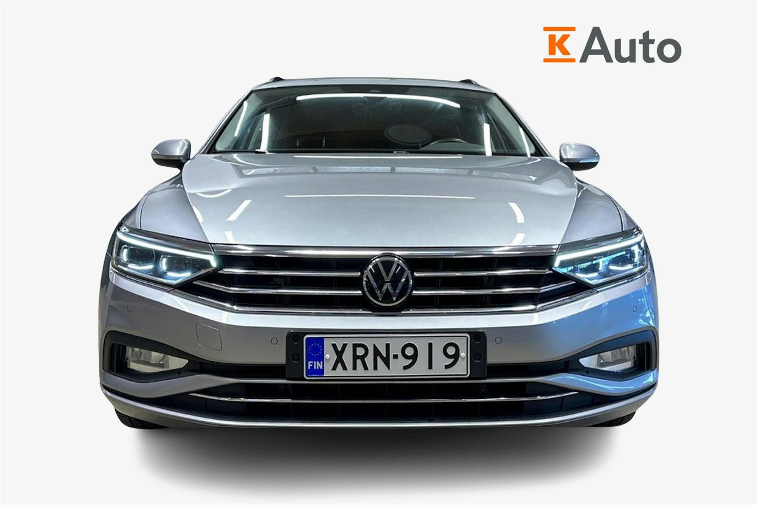 harmaa Volkswagen Passat 2022 kuva 5.