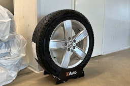 harmaa Volkswagen Passat 2022 kuva 18.