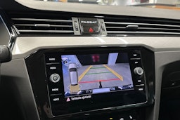 harmaa Volkswagen Passat 2022 kuva 19.
