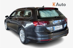 harmaa Volkswagen Passat 2022 kuva 2.