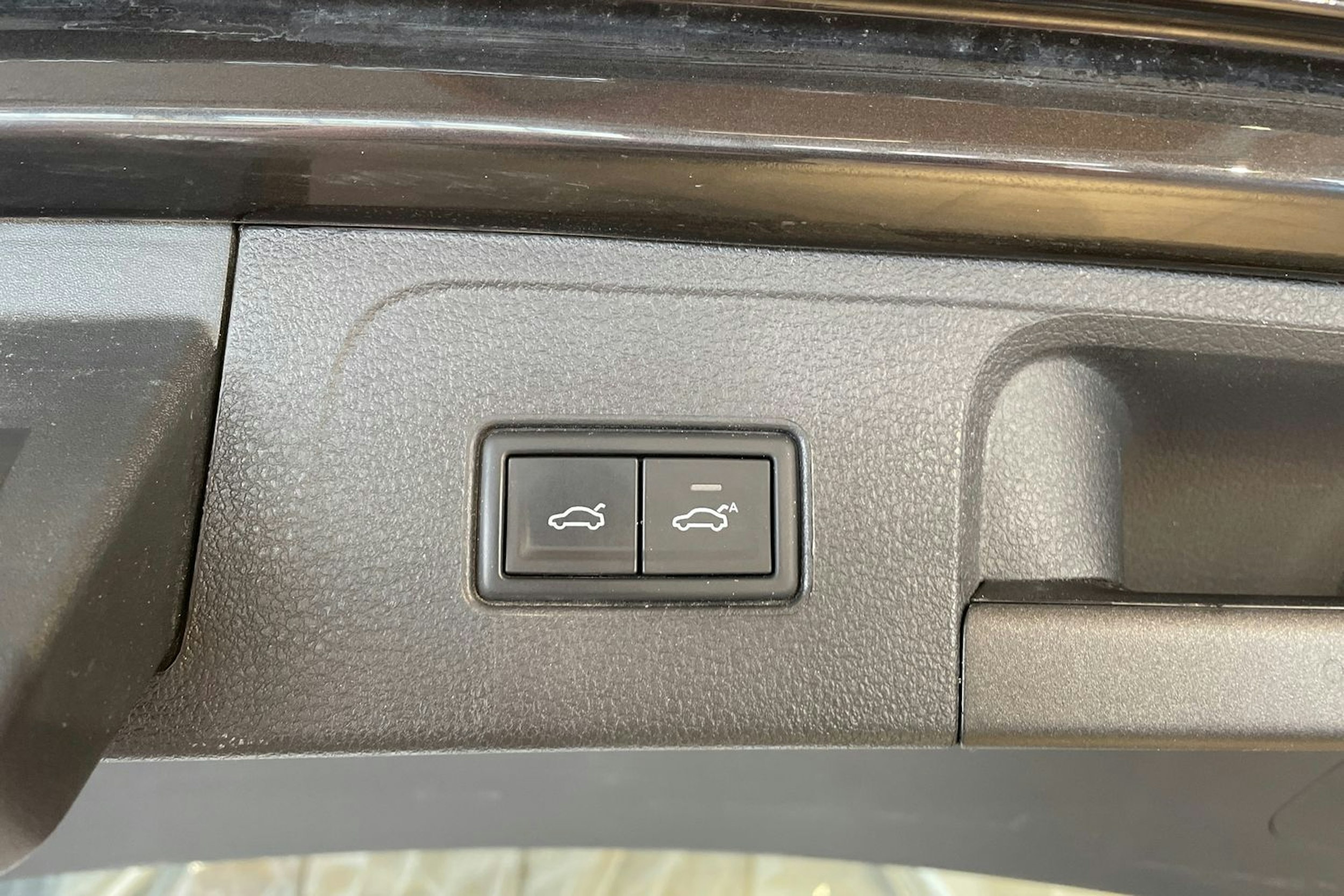 harmaa Volkswagen Passat 2022 kuva 20.