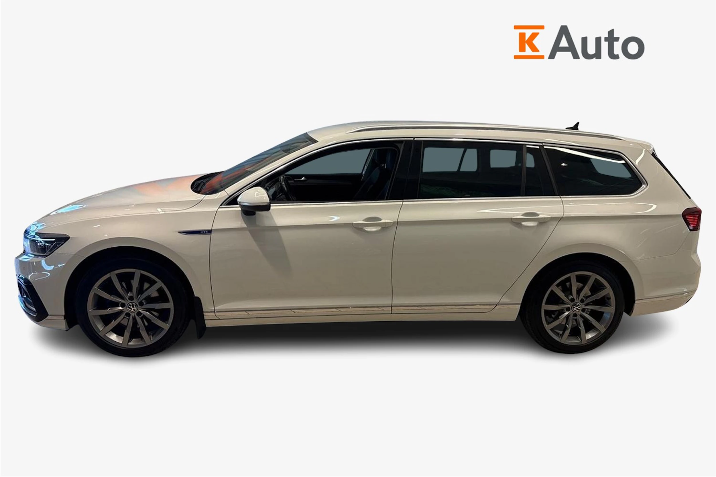 Valkoinen Volkswagen PASSAT 2022 kuva 7.