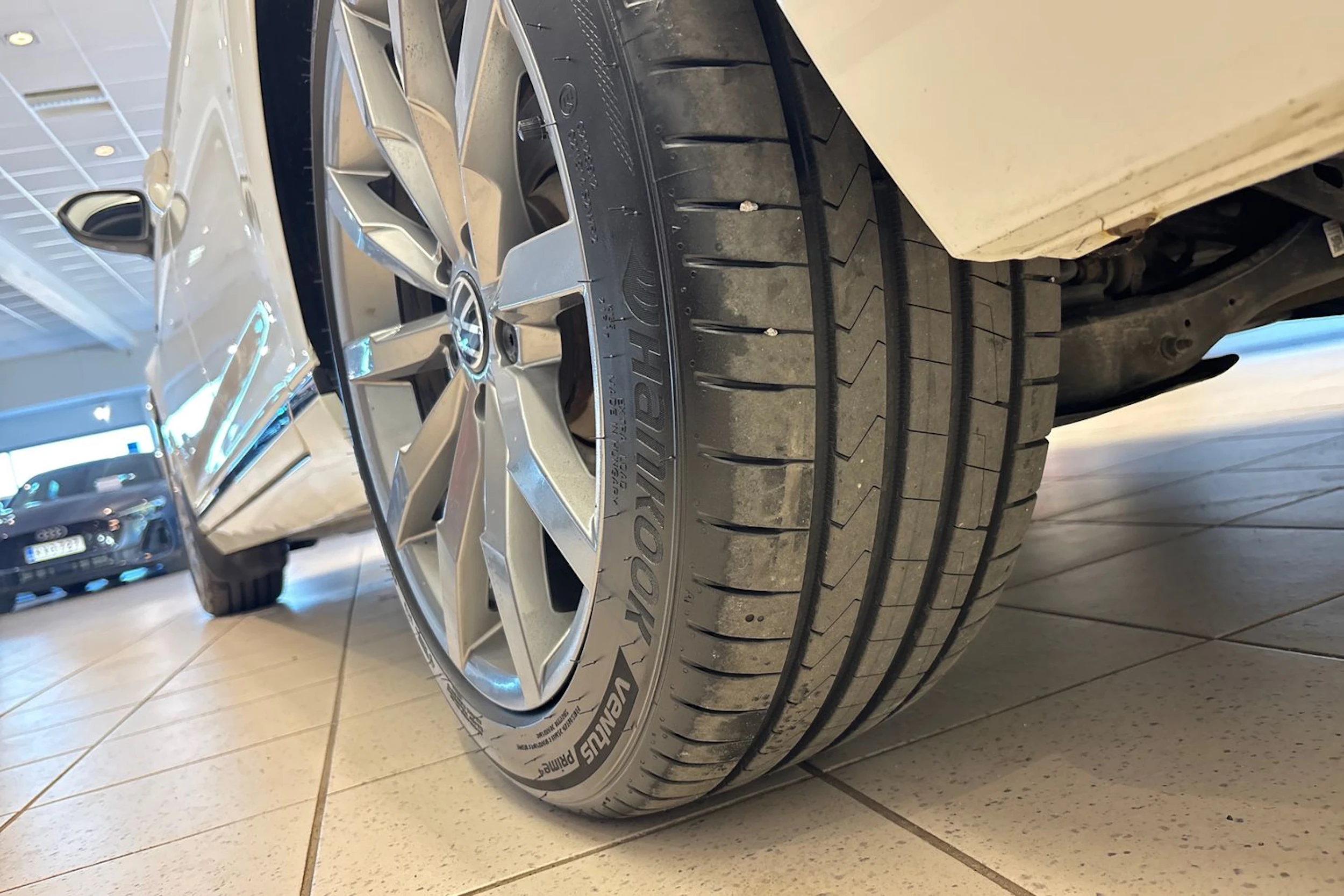 Valkoinen Volkswagen PASSAT 2022 kuva 13.