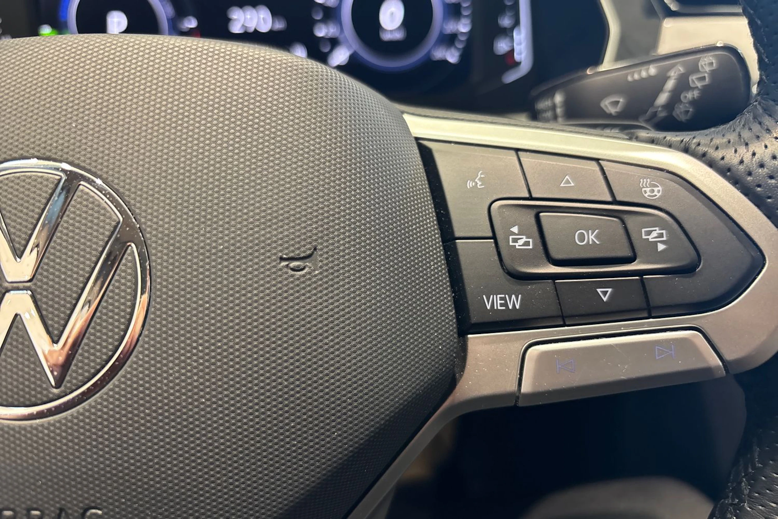 Valkoinen Volkswagen PASSAT 2022 kuva 20.