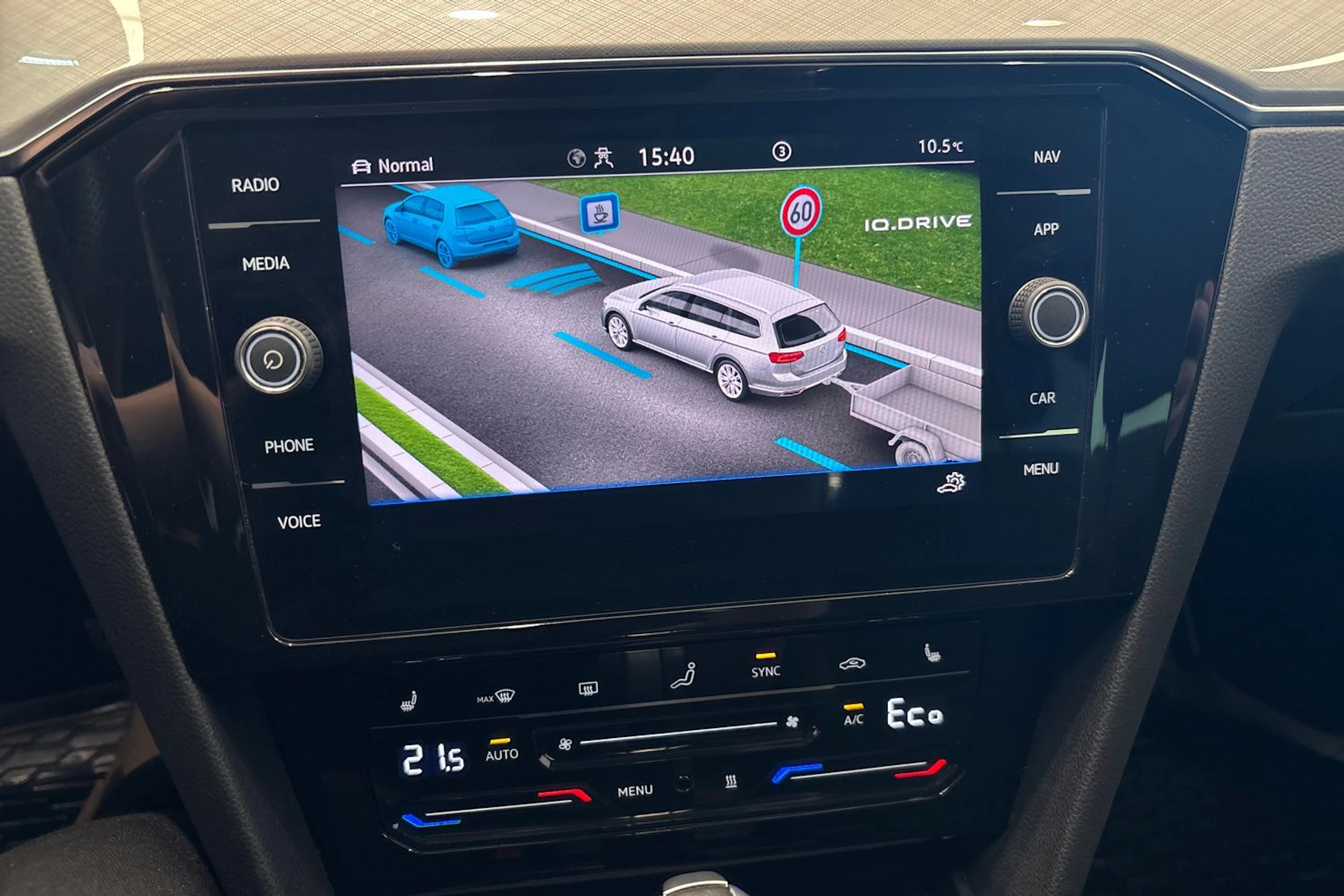 Valkoinen Volkswagen PASSAT 2022 kuva 21.