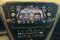 Valkoinen Volkswagen PASSAT 2022 kuva 26.
