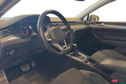 valkoinen Volkswagen Passat 2022 kuva 3.