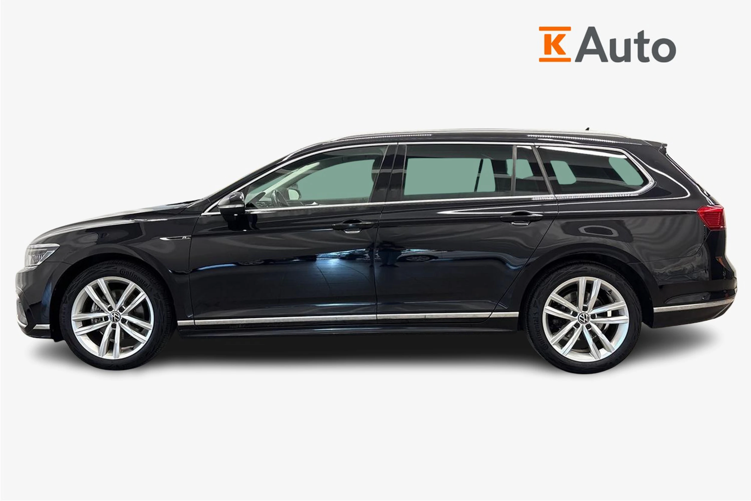 musta Volkswagen Passat 2022 kuva 5.