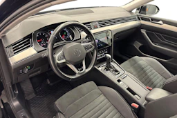 musta Volkswagen Passat 2022 kuva 6.