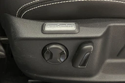 musta Volkswagen Passat 2022 kuva 12.